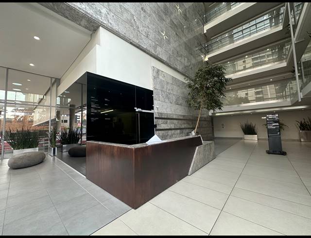 597M² OFFICE TO LET IN SANDTON CENTRAL